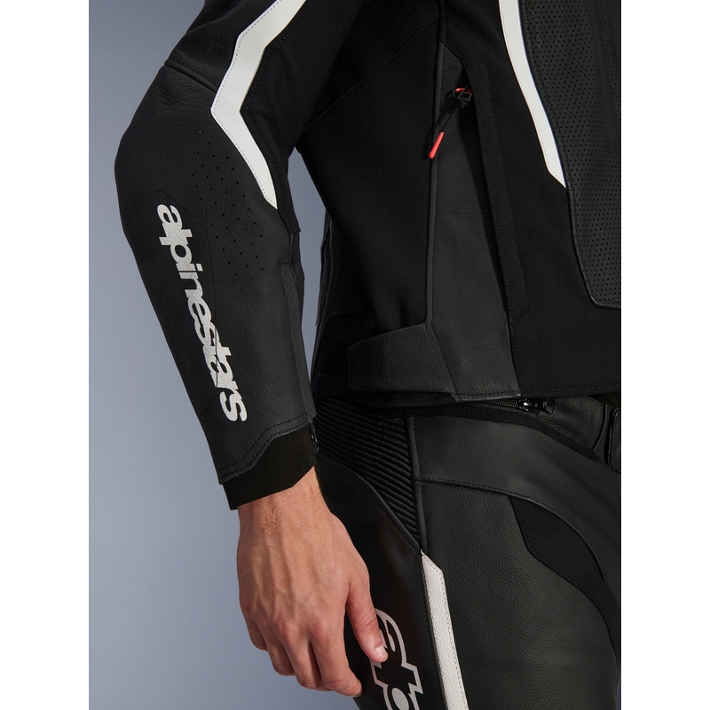 Alpinestars GP Force V2 Airflow usnjena motoristična jakna črno-bela