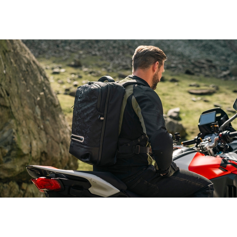 Knox Eda Every Day Adventure motoristični nahrbtnik 25 l črne barve