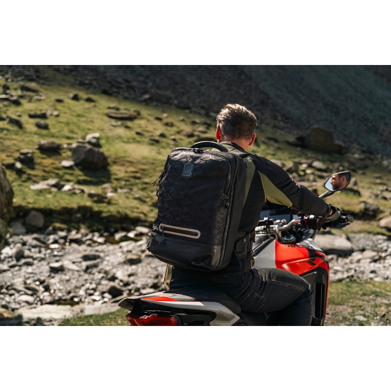 Knox Eda Every Day Adventure motoristični nahrbtnik 25 l črne barve