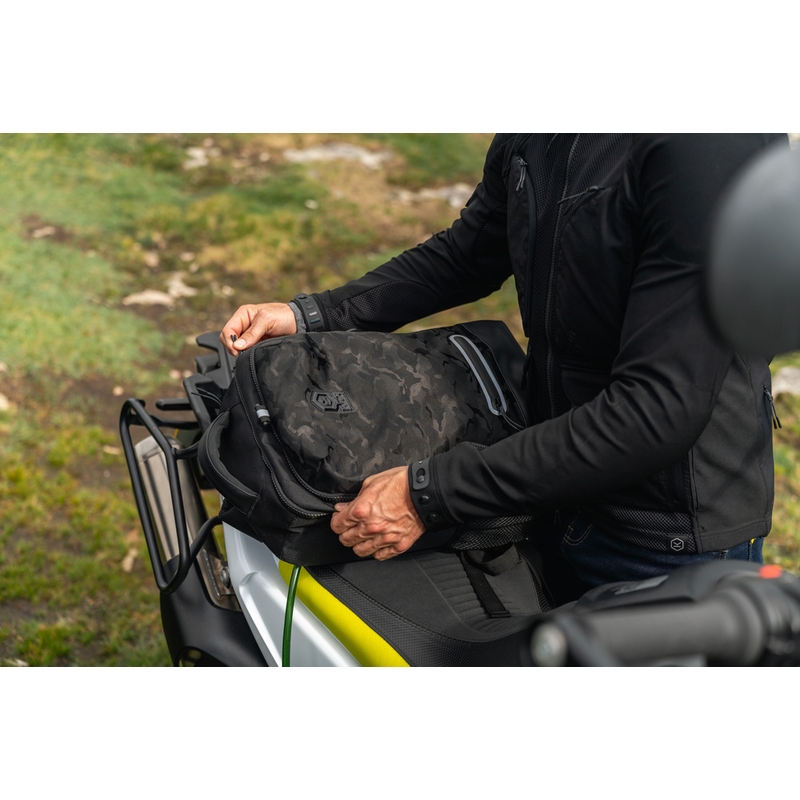 Knox Eda Every Day Adventure motoristični nahrbtnik 25 l črne barve