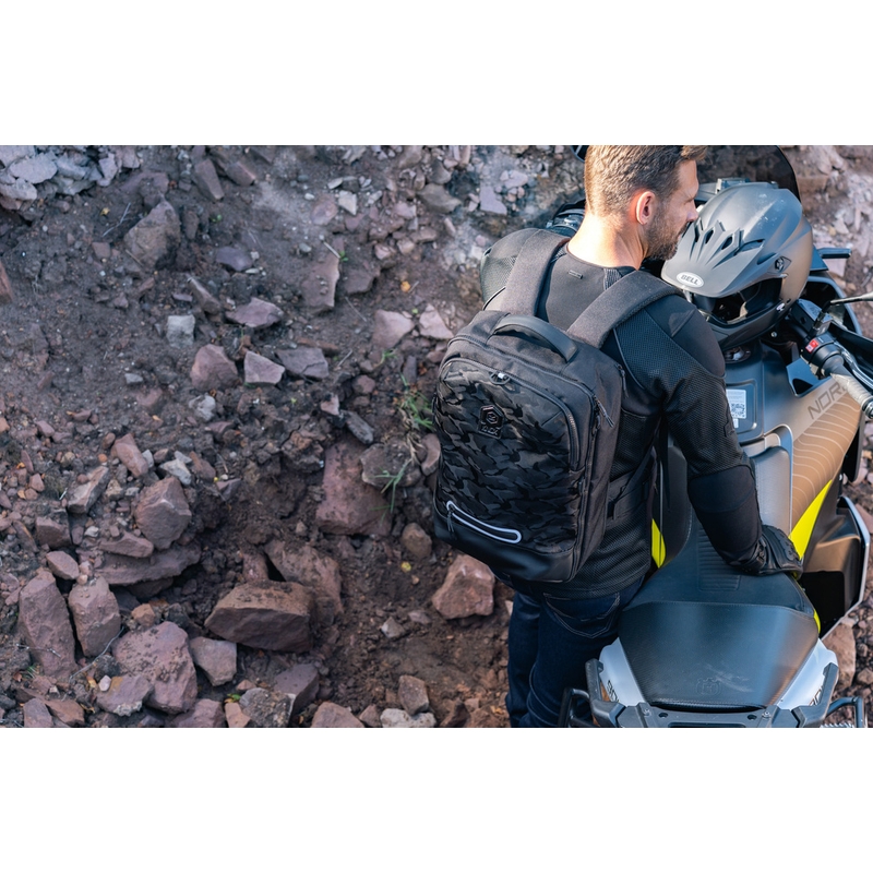 Knox Eda Every Day Adventure motoristični nahrbtnik 25 l črne barve