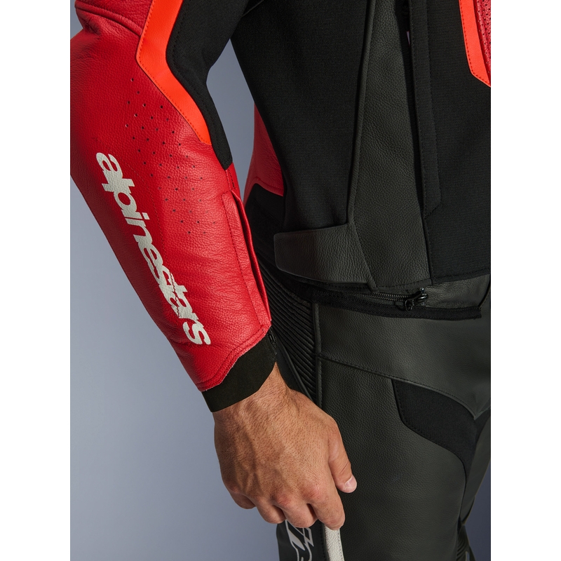 Alpinestars GP Force V2 Airflow usnjena motoristična jakna fluo rdeča-črno-bela