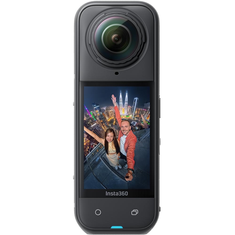 Akcijska kamera Insta360 X5 črne barve