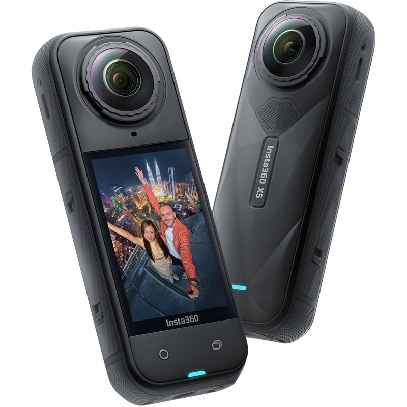 Akcijska kamera Insta360 X5 črne barve