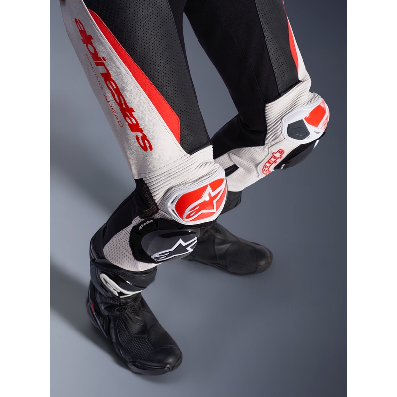Ženski enodelni usnjen motoristični kombinezon Alpinestars Stella GP-R7 belo-fluo rdeče-črn