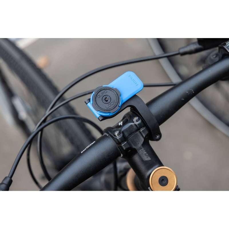 Komplet vijakov proti kraji Quad Lock® črne barve