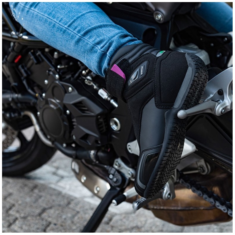 Ženski motoristični škornji Stylmartin Vector WP črno-rožnate barve