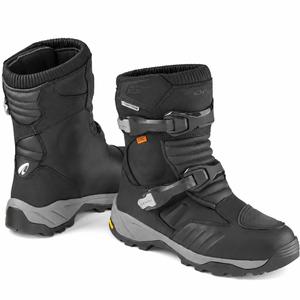 Moto škornji Forma Adventure Pro Low Dry črne barve